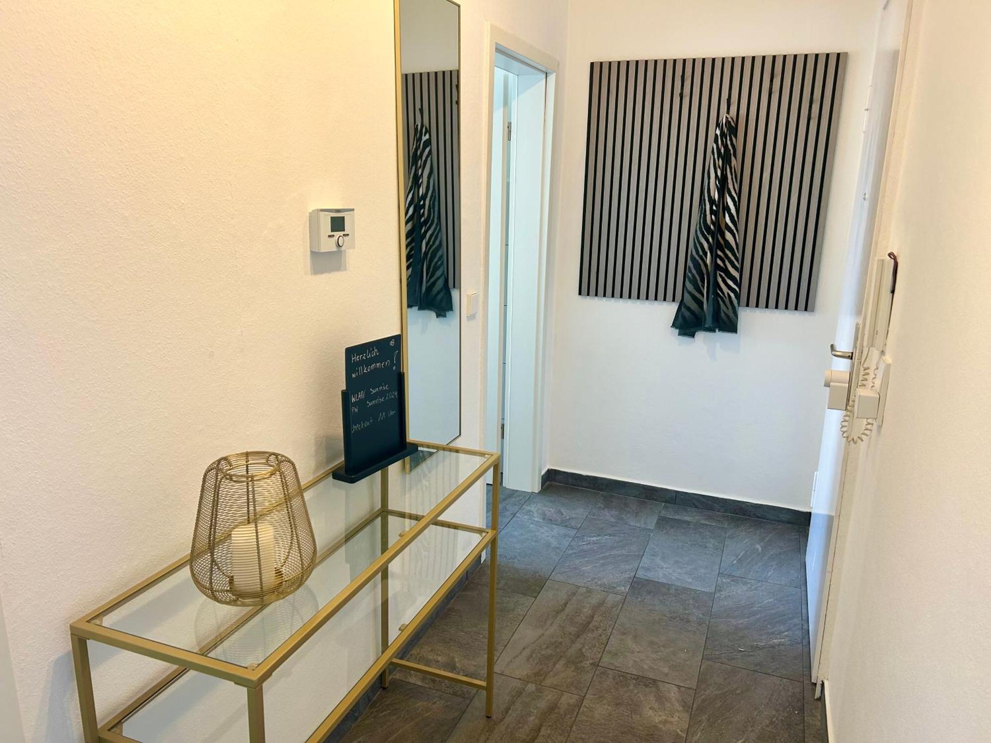 Goeh-moderne In Zentraler Lage, Balkon, Self-check-in, Wlan, Netflix, Disneyplus * Ганновер